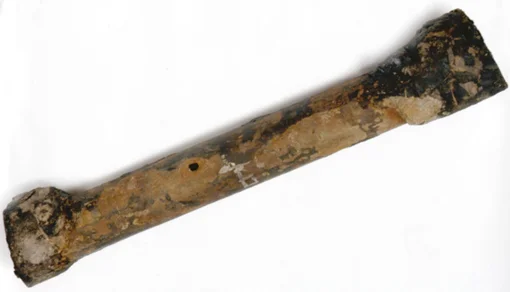 Участок поврежденного коррозией газопровода высокого давления в с. Б. Ивановка Саратовской обл.