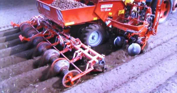 Восьмирядная картофелесажалка фирмы «Grimme»