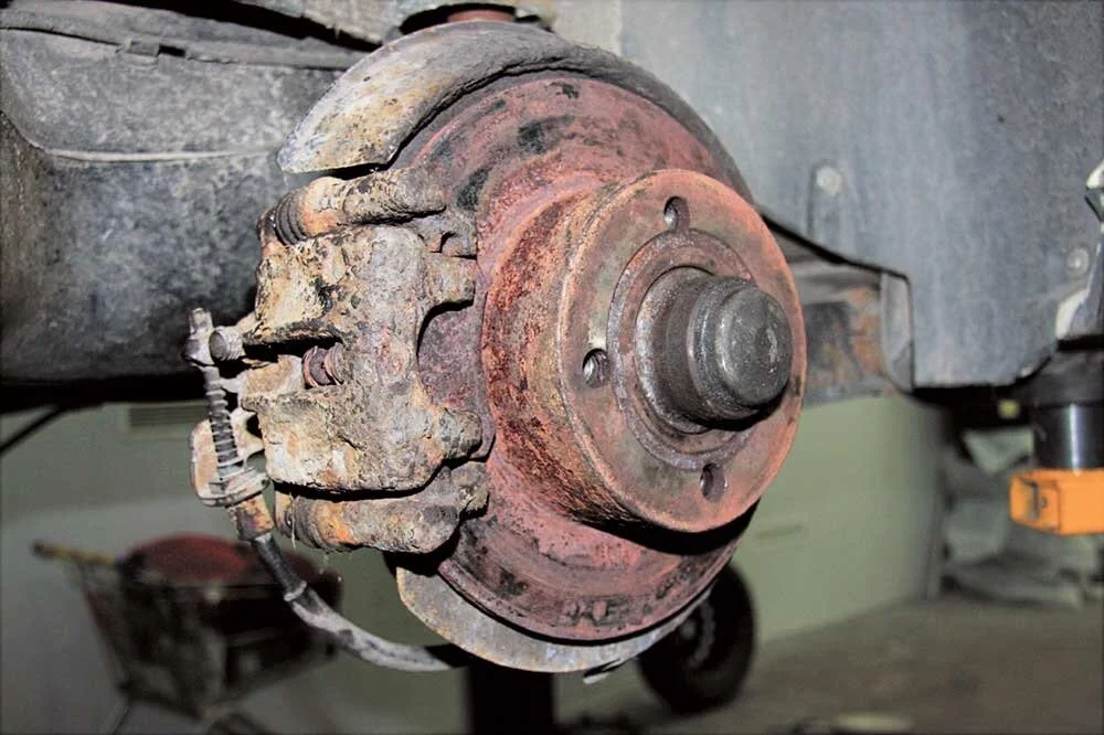 Детали тормозного механизма, подвергшиеся коррозии